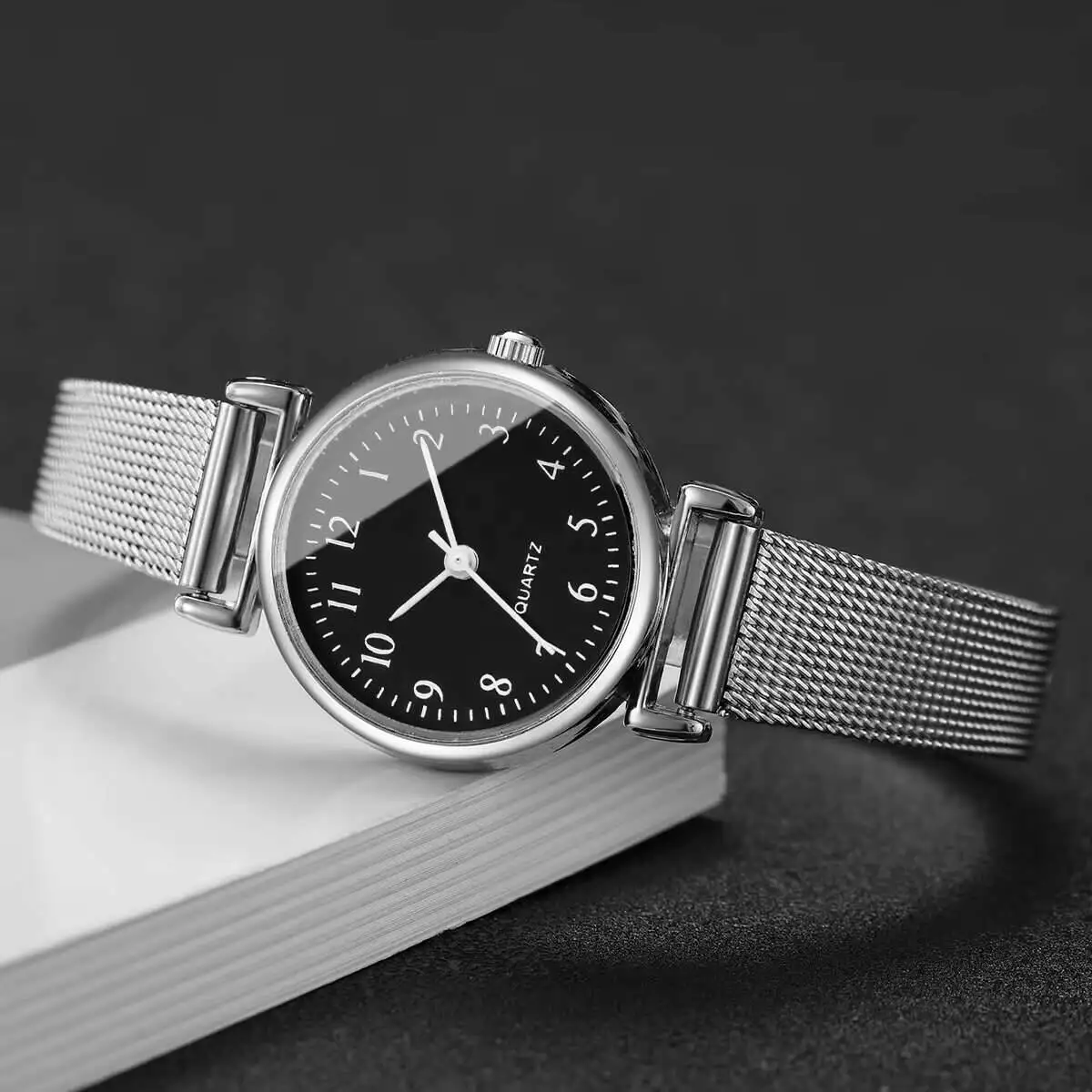 1/2 個ファッション女性用腕時計シンプルなメッシュバンドレ - Mesh Stainless Strap のレビューと価格